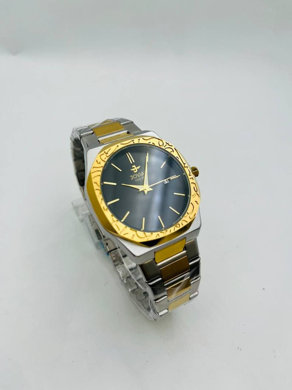 مساء الخير
متوفر عندي ساعات كلش حلوات الي يحب يراسلني ويدلل الاسعار تبدي من 10لل35 توصيل مجاني لكل محافضات
للرد اسرع راسلوني واتساب 
***********
