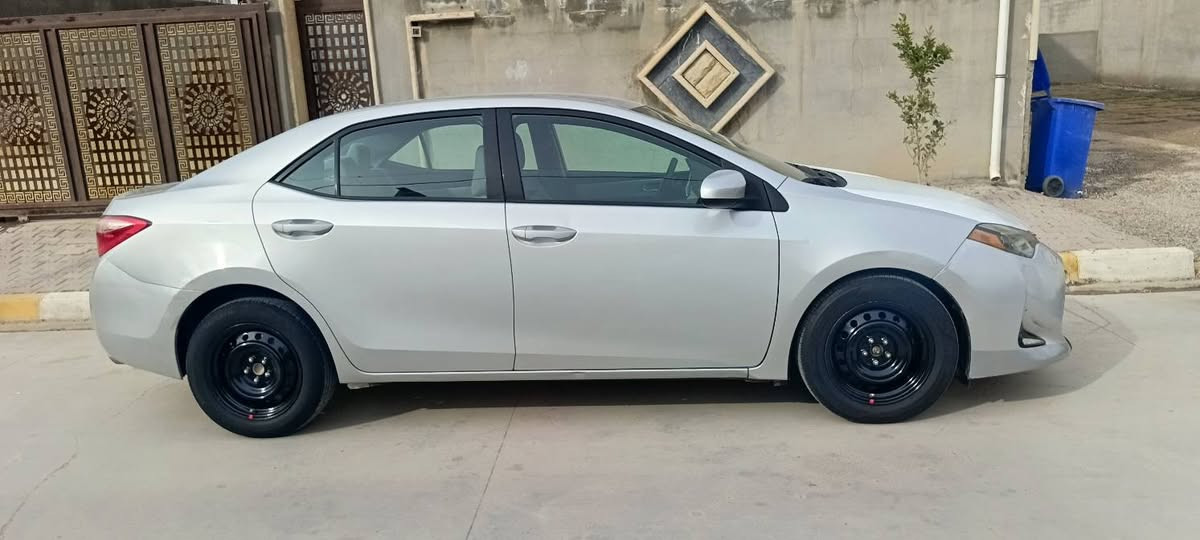 السلام عليكم للبيع تويوتا كورلا موديل ١٨ امريكي حادثها قطعتين جامرلغ وبنيد بدون دواخل بدون شاصي السياره جديده و بالعافيه عالياخذها ماشيه ١٤٠ مكاني كركوك سعرها ١٣٨ وبيها مجال بسيط 
***********
