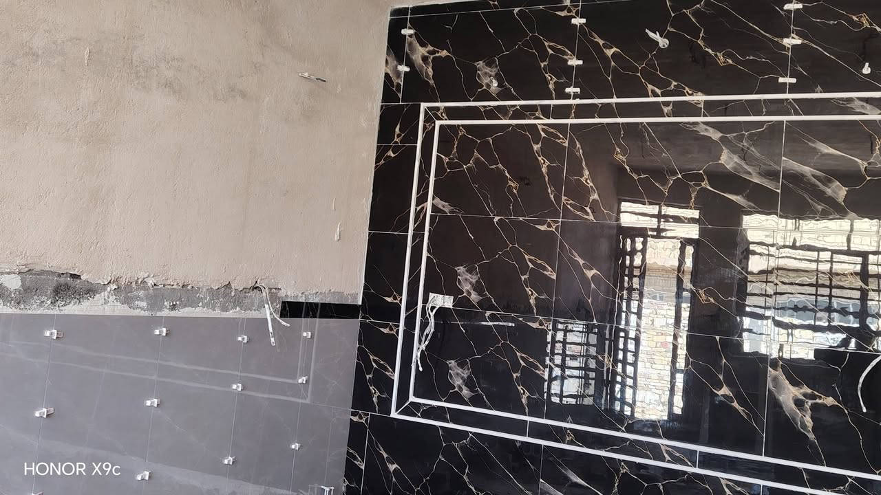 عمل البورسلين والديكورات وشغل هندسي مع تصميم اللوان على يد حسن الشبلي رقم الهاتف ***********
