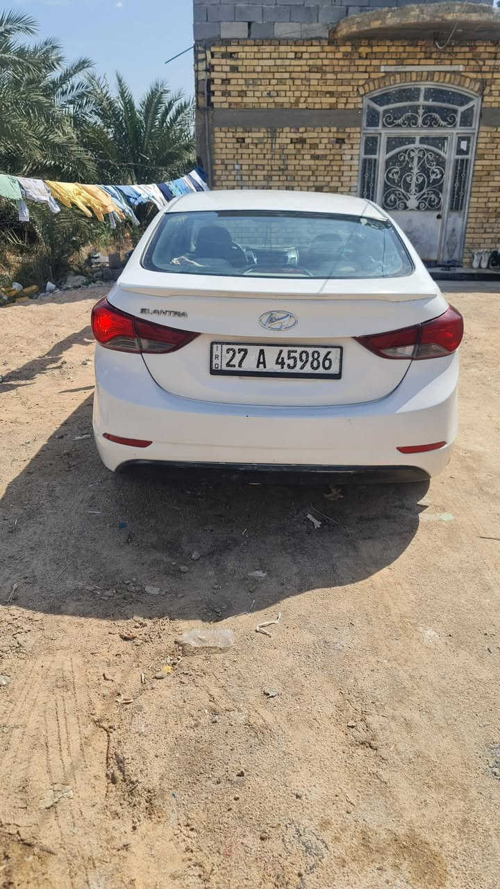 سلام عليكم....
النترا خليجي موديل 2015 
مكينة 1600 نظام ايكو اقتصادي 

بيها ضربه بالجاملغ الخلفي بدون دواخل ومصبوغة عام اثر جراد  الباقي مكفول لفل واحد ماكو تبديل 

 رقم ذي قار انكليزي بأسمي تريد وكاله تريد تحويل اداورلك ثاني يوم 

 مكينة وكير حلوات ما مفتوحات سلف باتري جديد قبل اسبوع شادة  دينمو تبريد تدفئة راديتر السيارة مسويلها ادامه 

حدادية جديدة طوبه تخم تاير 

السعر : 90 وبيها مجال 
مكاني : البصرة ابي الخصيب مشيجيجه شارع ابو الحمد للتواصل رقم الهاتف  ***********   /////    ***********
