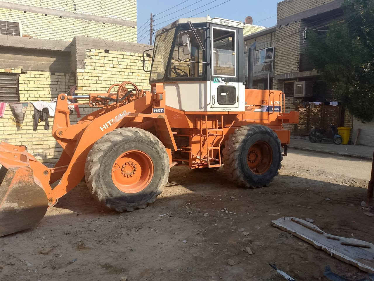 البيع شفل هيتاشي دخول جديد مكفول رقم نجف نكليزي مكان بغداد ***********
