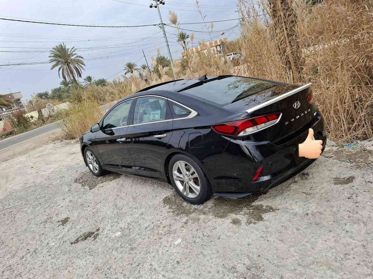 السلام عليكم للبيع او المراوس سوناتا لمتد موديل ١٨ فول  ماشيه ٨٥ ميل ضررها موضح بالصور جاملغ امامي بدون ارباك رقم بابل بأسمي *********** &***********
