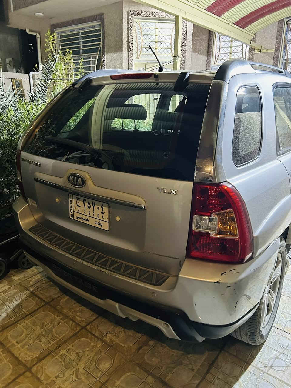 السلام عليكم سبورتج 2010وارد كوري كفالة عامة 

فول مواصفات عدا البصمة 
كشنات تدفئة 
مري شفط 
تحكم ستيرن جهتين 
فتحة سقف 
كشنات جلد 
مكينة جديدة شاديلها 
تخم تاير وباتري جديد 
بيها نقص بس كمبريسر التبريد 
رقم بغداد بأسمنة وسنوية ماساقطة 
السعر 125 وبيها مجال بسيط 
مكان السيارة بابل الاسكندرية 
للاستفسار ***********
