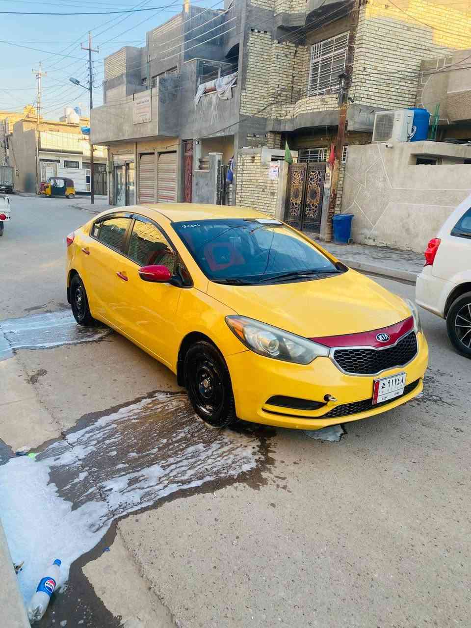 السلام عليكم كيا فورتي موديل 2015حادثها مرفق بل منشور السياره جديده و ماناقصها شي
رقم بغداد بسمي مصفره هيه و غرامات السياره جاهزه مال جناي 
منظومه غاز
مكان السياره بغداد رقم الهاتف *********** ملاحضه مكلف بل نشر
