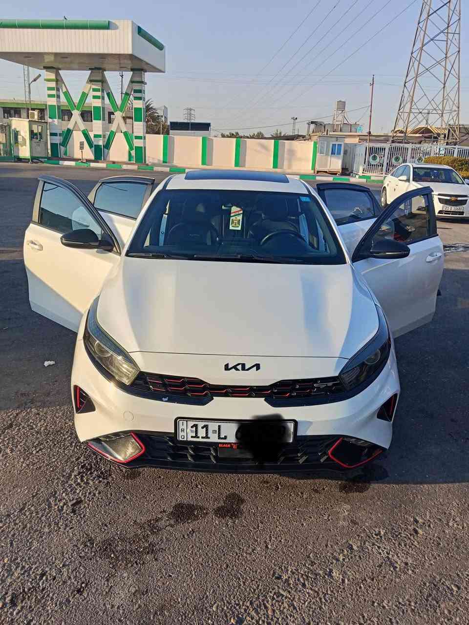 للبيع كيا فورتي فووول مواصفات موديل ٢٠٢٣ وارد امريكي ماشيه 41.000  محرك ٢٠٠٠ دوش حادث موضح بل صور   فقط وصور الحادث موجده السعر 155وبيه مجال  مكاني بغداد للإستفسار***********
مواصفات 
بصمه 
فتحه سقف
هندبريك بصمه
شحن لاسلكي
رادارات جانبي وتحديد مسار 
جنطه ذكيه
وبعد بيه هوايه مواصفات
شاشه الحجم الكبير
