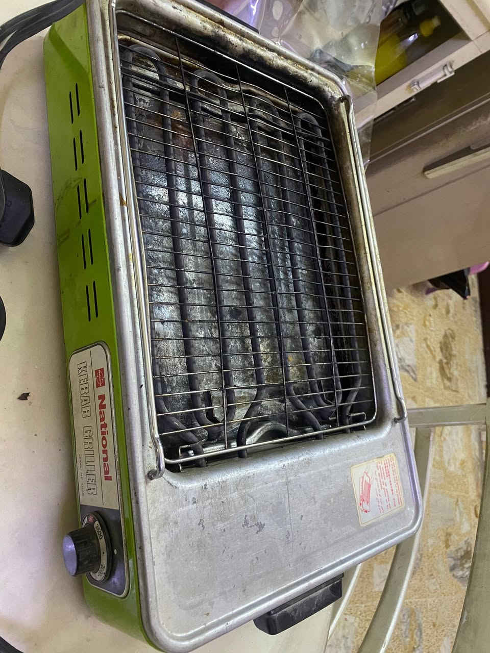 ***********
شراي يراسلني واتساب 
عنوان بغداد الشعب 
1-اوفن 
2-جهاز كليجه 
3-جهاز تحضير شاميه  
4_كابسه كليجه 
5-شوايه كهربائيه ارضيه 
6-شوايه كهربائيه تشتغل كهرباء وغاز  عاموديه (دجاج وكباب )
7-مكناسه كهربائيه 
8-دمبلصات وزن الواحد 12.5 كيلو هنه زوج 
9- ميز طعام
