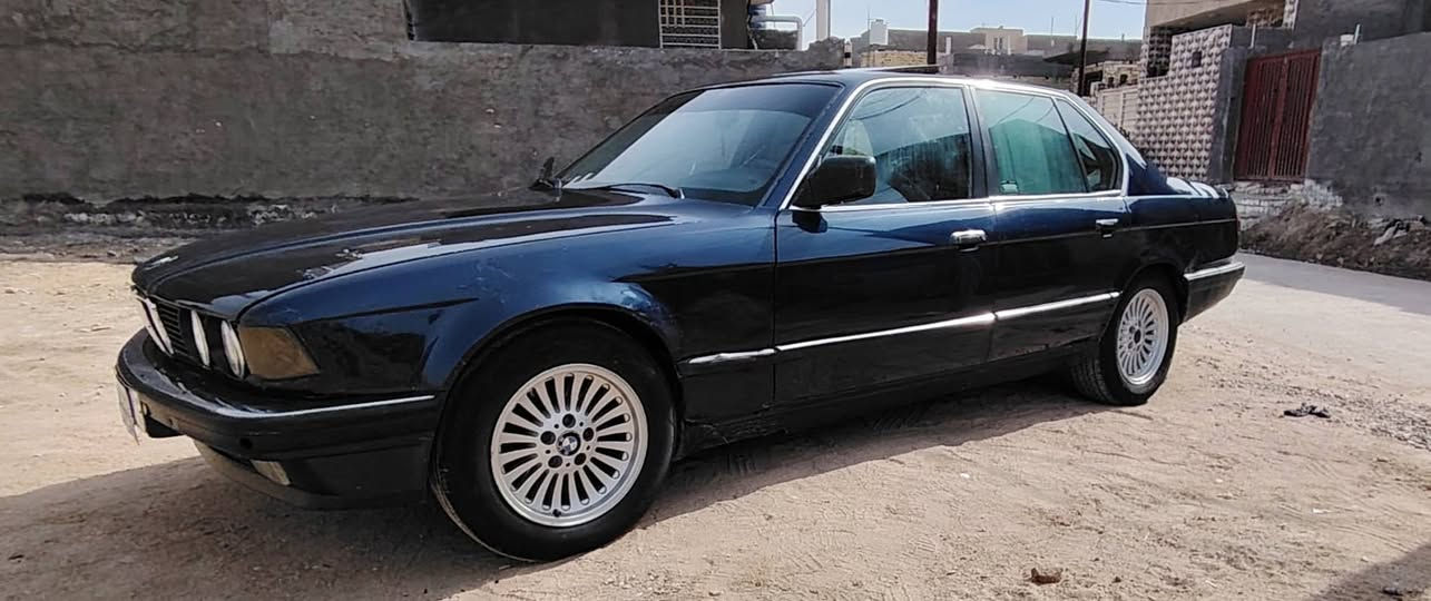 السلام عليكم
بي ام  735 موديل 92 رقم بغداد سنويه ل 27  سياره بلاديه مكينه مفتوح گير عادي اصل نمره طويله فتحه طگتين حداديه الصدر ٥٠٪ عربانه وره جديده مكفوله من الضربه والعيب الشرعي مكان السياره ناصريه قضاء الرفاعي. 
 السعر ٣٩ وبيهه مجال 
 ***********
