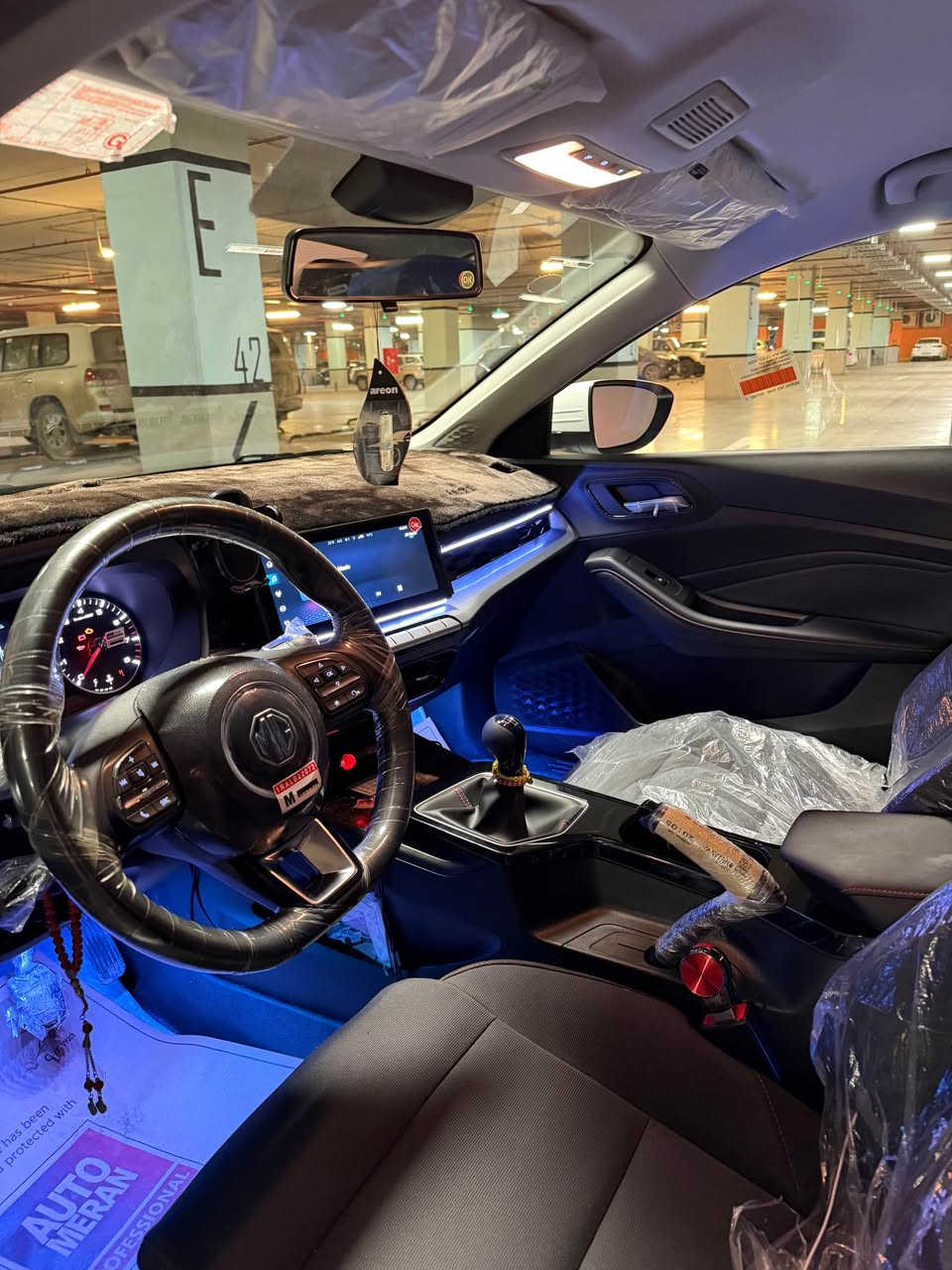 ئێمجی جیتی ٢٠٢٥ گێرعادی
ته‌نها ١٠٠٠٠ هه‌زار كیلۆمه‌تر رۆشته‌وه‌ 
لۆك لۆكه‌ وه‌ك شه‌ریكه‌ ماوه‌ته‌وه‌ 
هه‌موو گیانی به‌شه‌رت
به‌سمه‌ و شاشه‌ و كامێرایه‌ 
ڤۆلۆیم سوكان تاعدیل سورعه‌ ویل كورۆم
به‌شه‌رت بۆیاخ ته‌نك
بێ بۆیاخ و بێ سارد و بێ شوخت و بێ چاڵ
له‌ سلیمانی *********** 
نرخ ١٠٥ گه‌ڵایه السليمانية, العراق
