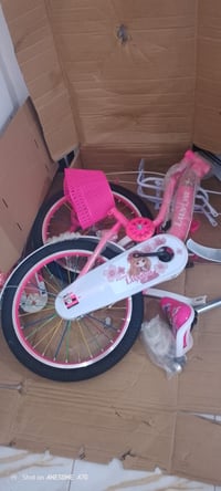 باسكل بناتي جديد بلكارتون  حجم 20للتواصل واتساب او اتصال متواج 0776795...