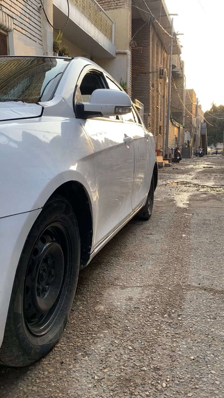 السلام عليكم سياره ام كراند ٢٠١٣ الاستفسار اتصل عل رقم بيها تبريد واكف بنيد مبدل  مكينه كير محورات١٨٠٠ مكانها العماره *********** /السعر ٤٣ بيها مجال
