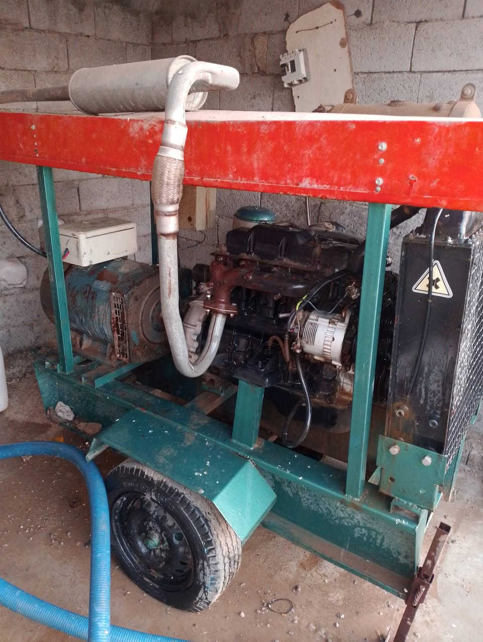 مولد كيه حاويه للبيع ما مشتغله شهر واحد ما مفتوحه وضع شركه حاويه لا صرف ولا بخار  3فيز 30كيفي السعر 18ورقه بيها مجال العنوان ديالى قضاء المقداديه ***********
