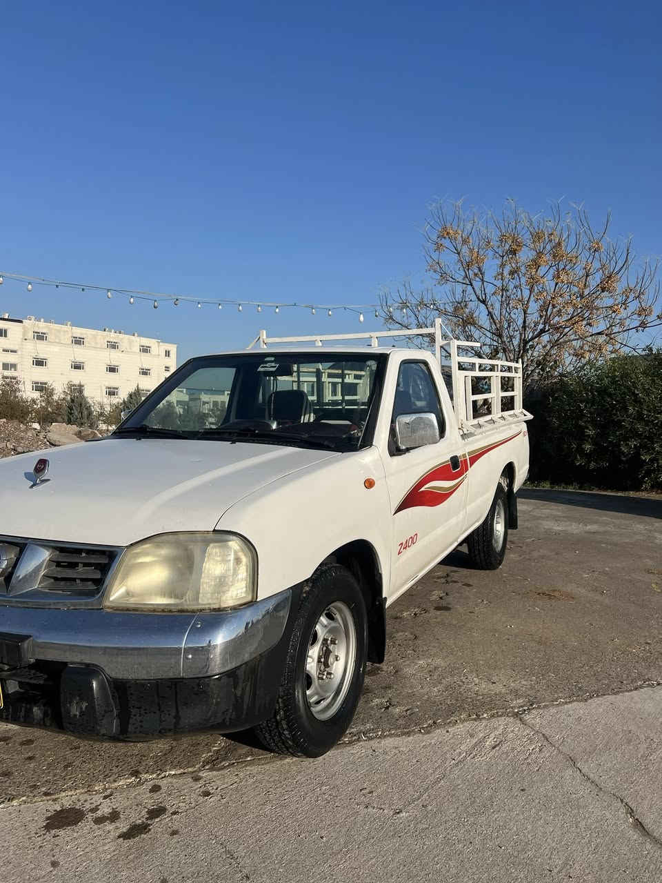 نیسان پیکاب بۆفرۆشتن 
مۆدێلی ٢٠١١ 
پێمج قولاب 
ناو سور جام کارەبای 
ناوعاگی بۆکراوە
تەبرید و گەرمی بەشەرت 
گێر و مەکینە و ئەکسل بەشەر کەپسە و نەکراوەتەوە
تەقەو رەقەی تیانیە مەسروفی تیانیە 
تەحویل و بەناوکردن بەشەرت بەناوی خۆمانە 
دەعمی نیە و خاوێنە چامڵغی لای سایەق و چوار قولاب بۆیاغە و دەرگای سایەق یەک پەڵە ساردی هەیە 
نرخ ١٢٩$ 
***********
