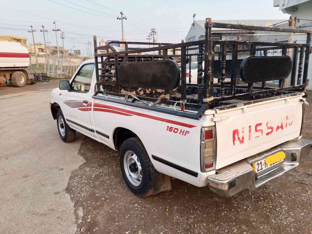 نیسان 2008 یابانی....4 قوولاپ
ڕەقەم و سەنەوی تازەیە تا 2028/6
4 تایەو ویلی لۆکی لەژێرە ...جام کارەبا...دەبڵ گێچە
چەند پەڵەیەک بۆیاخ و ساردی هەیە ..بێ دەعم و وەرگەڕان ....بەشەرتی گێڕ و مەکینە و ئەکسل
*********** ئاسیا      250 مەسرەفی نییە
*********** کۆڕەک ...سووپاس ئەدمین 😍
