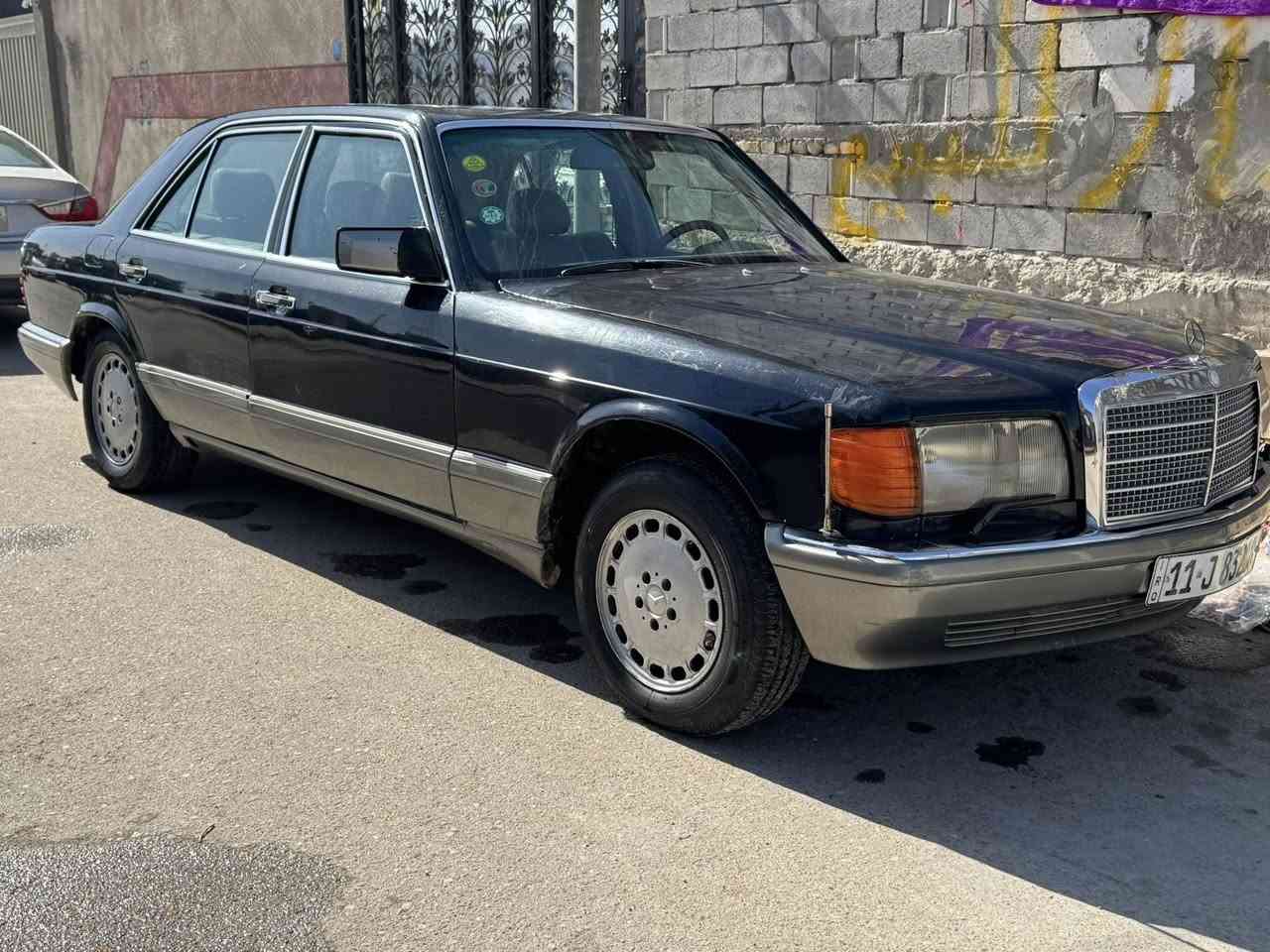 السلام عليكم 
مرسيدس 1986 سياره مكينه بلاد رقم الماني الجديد بسمنه  
السياره كدامكم موضح كلشي بلسياره السعر 50 وبيه مجال بصيط العنوان البصره لاستفسار *********** هاذا رقمي الموشراي لا يخابر
