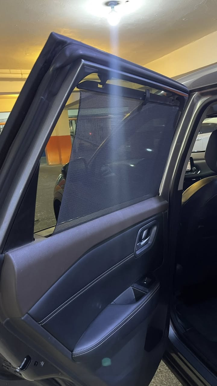 نيسان روك(٢٠٢٢)
SV(plas)
مه كينه ي ٣بستون توربويه 
فول فول 
بانوراما 
گوشين گه رم 
جوار ده رگا به سمه 
سنوق شفت 
ده بل ئكسل 
په رده ي بيلادي  
كوشين جلد 
بينج جورليخورين 
ته نها دوده ر كاي لاي سه كن ساردي هه يه بي بوياغه  ئير باك سيسته م كراوه 
ره قه مو سه نه وي تازه تاكو ٢٠٣٠
 
نرخ(١٦٠)
***********
