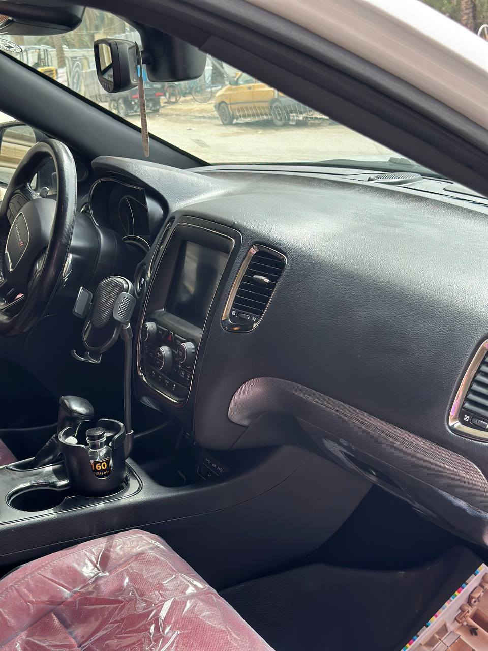 سلام عليكم دوج دورنكو للبيع او المراوس
فئه R/T كشنات كهربائيه باب خلفي كهربائي ماشيه 125 الف 
كلين بدون حادث مكفوله من الدعاميه لدعاميه فول مواصفات 
للاستفسار أتصل| ***********
