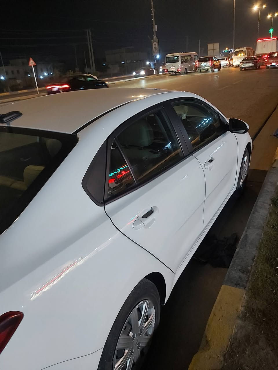 السلام عليكم 
كيا ريو مديل ٢٠٢٣ رقم معوقين وكاله عامه شرط التحويل  كربلاء ماشيه ٦٤ ميل بيه قطعة وحده صبغ فقط البنيد وبيه جاملغ السياق بي بارد الباقي كفاله عدا ملاحضات بسيطة كير مكينه كفاله  السعر ١١٥ مكان كربلاء *********** واتساب او اتصال
