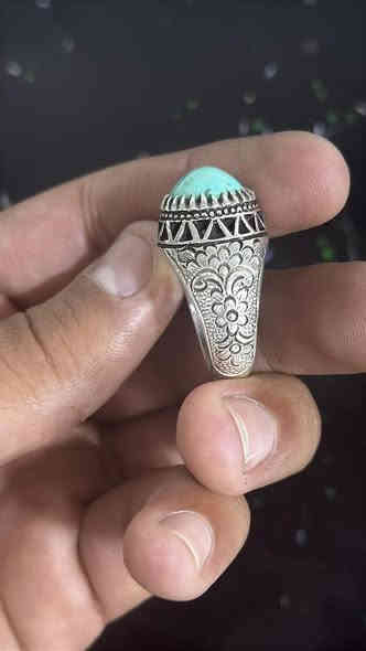 لبة تفاحية لون جميل نيشابور اصلي 
صياغة ثقيلة قلم زني دبل داير حجرة عالية

مقاس 23/24

مكاني واسط 
توصيل موجود
وات ساب ***********
