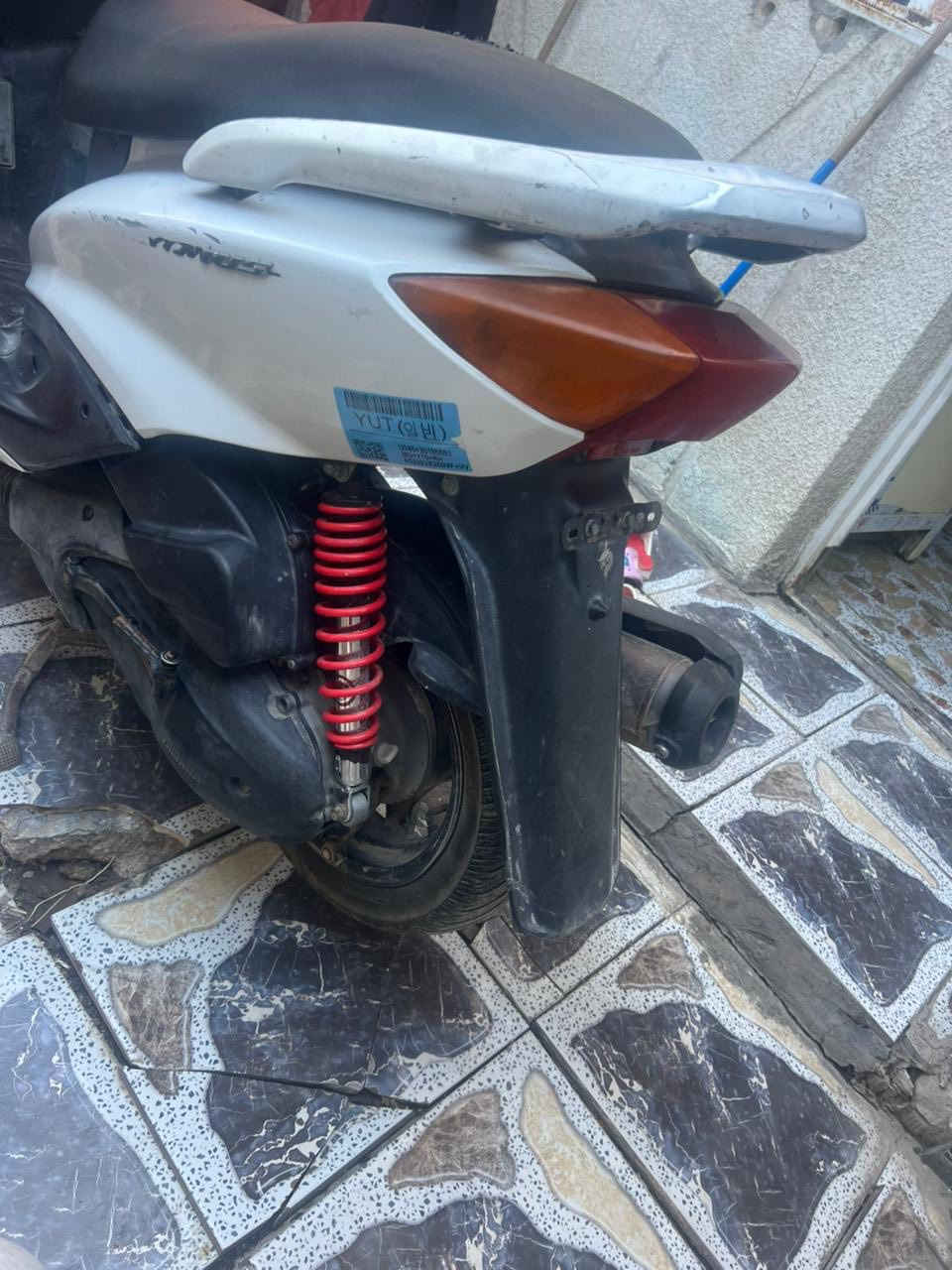 السلام عليكم دراجه سكنس ياباني سرعه ١١٠للبيع الدراجه نضيفه حيل مكينه خرسه ابلادممفتوحه كهربائياته شغاله نكره سلف وهندر بكل وكت السعر ٤٥٠ الرقم *********** المكان حي الجهاد
