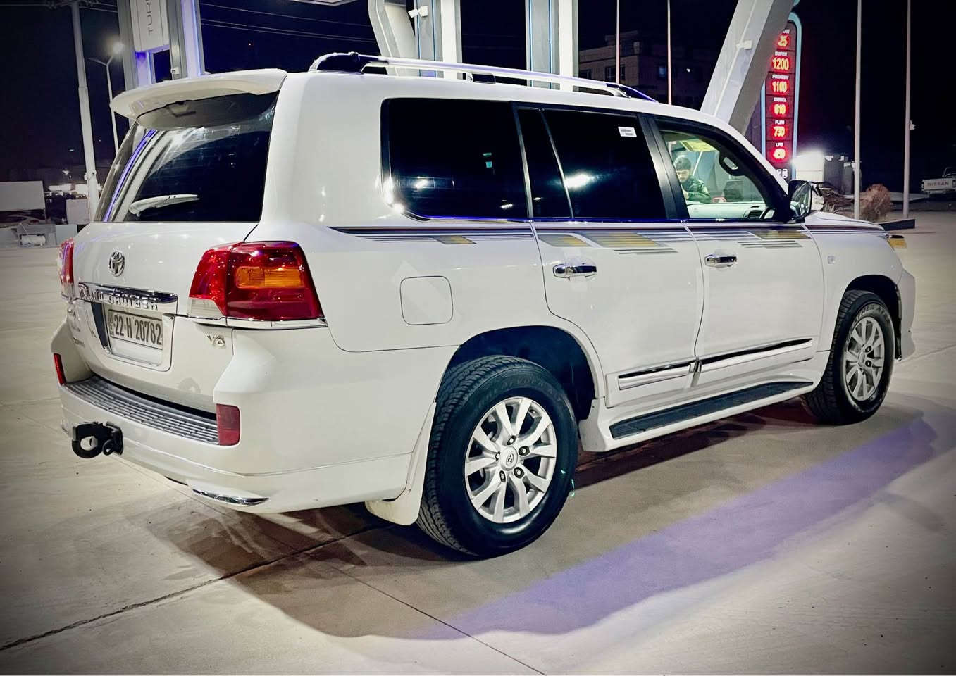 تويتا لاند كروزر موديل 2008 خليجی
بريميV6 مواصفات فوول GXR 
+ گير ئوتوماتيك + سلايت + به صمه + نا وزه رد  
پيشو دواي کرە تە ٢٠١٤  + رە قە موسە نە وی  نوئ
 سه لا جه + تبريد مه ركه زي + 3 ريز كوشن 
لايت زينون + ته حديد سورعه + سوكان ڤوليوم 
مه كينه ي نه كراوه ته وه 
تايه ي تا زه + 
سی بارجەو شان بۆیاخە بەبئ داخلی کە میکیش ساردی هە یە...هە موی بە شە رت
سعر٢٤٥گلا✍🏻مه جال
ژمارەی خاوەن سەیارە : ***********☎️
عينوان هەولیر أربيل, العراق
