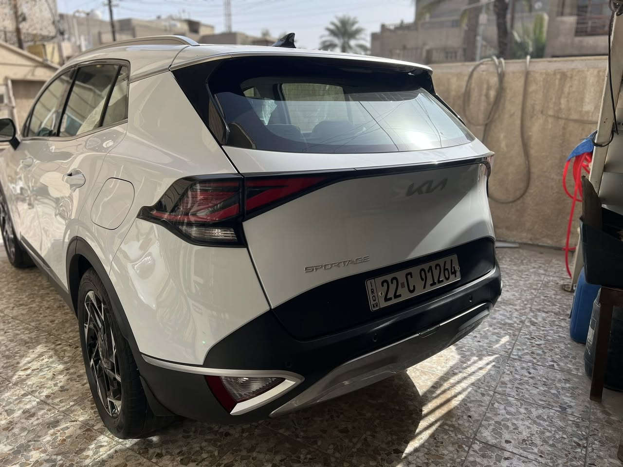 السلام عليكم سبورتج موديل 24 سيارة جديدة ماشية 13 الف فول سيارة عدى فتحة جنطه كهرباء سيارة صار بية حادث بلباب خلفي صدر بدون صبغ بدلات وكالة اصلي سعرة 210 
***********
