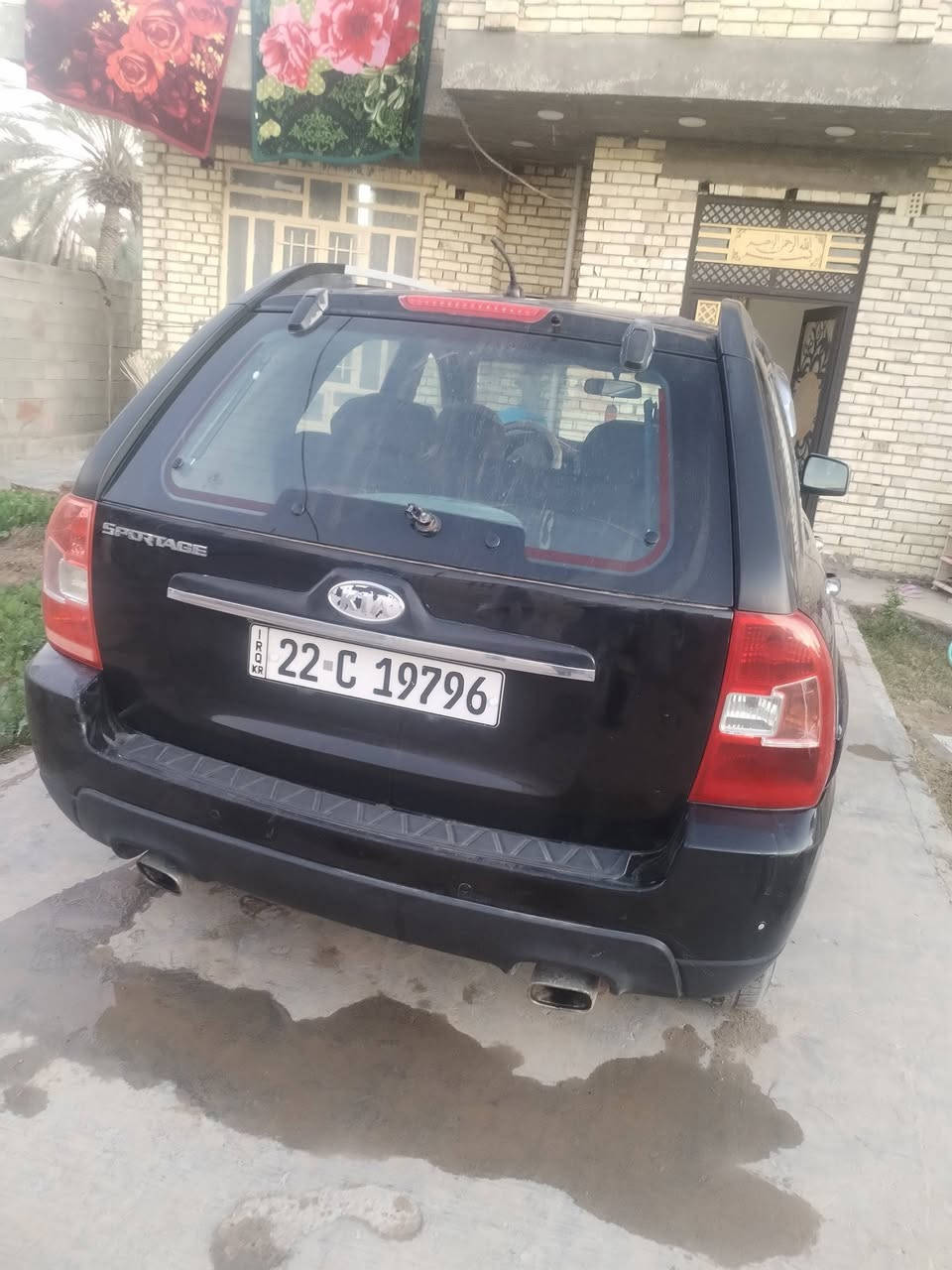 كيه سبورتج خليجي موديل ٢٠٠٩ محرك ٢٠٠٠ سياره نضيفه وكاعده مالت جناي گير كفاله ومحرك خير من الله السعر ١٢٠ وبيها مجال بسيط حك الجيه مكان السياره الفلوجه
***********
