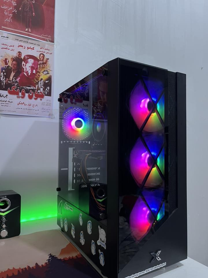 حاسبة كيمنك (Gaming) نظيفة جداً - وموصفات متكامله🔥🔥🔥 •

 المعالج (CPU): Intel Core i5-10400 (جيل عاشر، 12 مسار - أداء جبار).

• كرت الشاشة (GPU): AMD Radeon RX 580 8GB (النسخة الكاملة، أداء عالي بالألعاب).

• الرام (RAM): سعة 16GB DDR4 بسرعة 3200MHz (نظام Dual Channel لسلاسة تامة). 

• التخزين السريع (SSD): هارد 128GB SATA (لإقلاع الويندوز والبرامج بـ 10 ثواني).

• التخزين الإضافي (HDD): هارد 500GB (للألعاب والملفات الكبيرة).

• المذربورد: Gigabyte H410M (مستقرة وتدعم التطوير).

 • النظام: Windows 11 الأصلي (مفعل ومدعوم بالكامل). • 

.✅ الأداء: تشغل ألعاب (Warzone, PUBG, CS2, Battlefield) بفريمات عالية ومستقرة جداً.

• ✅ النظافة: استخدام منزلي نظيف جداً، الكيس بارد وتهويته ممتازة مع إضاءة RGB.

• ✅ الجاهزية: الحاسبة كاملة التعريفات ومنصبه، استلم فوري

✅فحص pc وتجربة الالعاب  واداء تجميعه على الالعاب

✅موقع (حله-بابل) سيف سعد 

ورقم (***********)اتصال على هذا رقم واتساب

.السعر575الف وبيهة مجال بسيط
