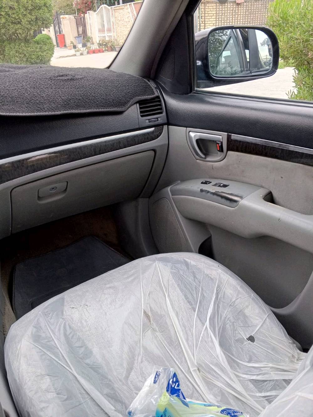 (ارخص سنتافية ب 88)
شوف خواتها وخابرني 
سيارة سنتافيه موديل 2007 خمسة راكب  كير مكينه كفالة مكينه 2700 ستة سلندر دوش المرغوب  تبريد ثلاجة 
تخم تاير جديد كهربائيات كلها تشتغل لايت زنون السيارة كاملة مكملة ترايها للبصرة تحويل مباشر سنوية لل 28 رقم بغداد 
السعر : 88 وبيها مجال اخوان بدون كسران السيارة جوة السوك ونظيفة حيل
العنوان : بغداد الشعب يم سوك شلال 
الرقم : ***********
          *********** 