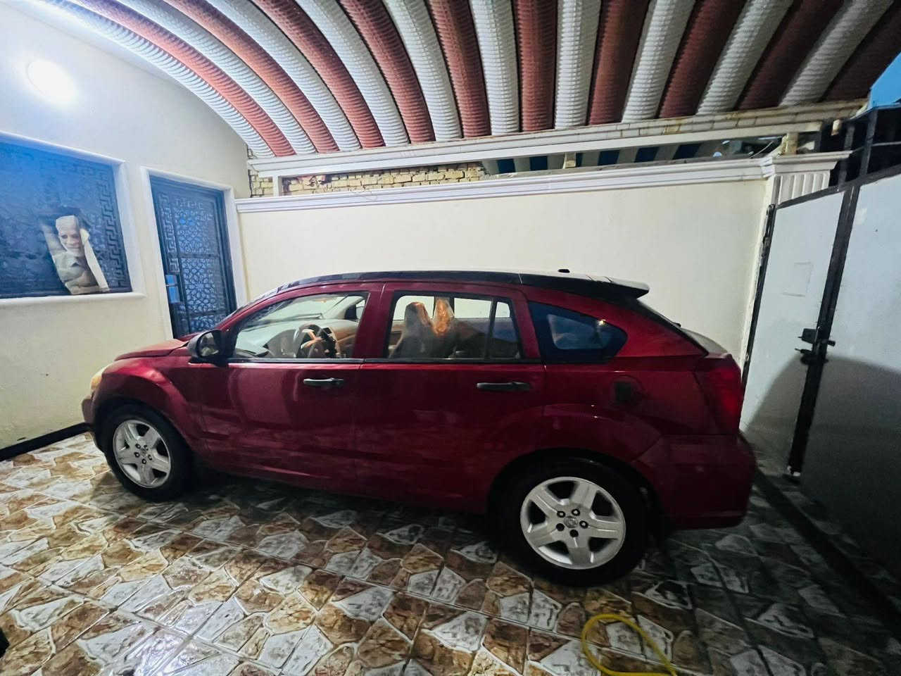 دوج كاليبر للبيع
كهربائيات شغاله كلها بلاد 
المحرك والكير بنظافة عاليه وكفالة
السيارة نص حزام جمالية 
حدادية جيدة جداً الدواخل نظيفة 
باتري تايرات جدد 
المحرك ٢٤٠٠المرغوب 
السنوية ل٢٨والمداور شوكت ما تحب 
مكان السيارة الديوانية المركز 
السعر ٦٠$
رقم الواتس اب ***********
