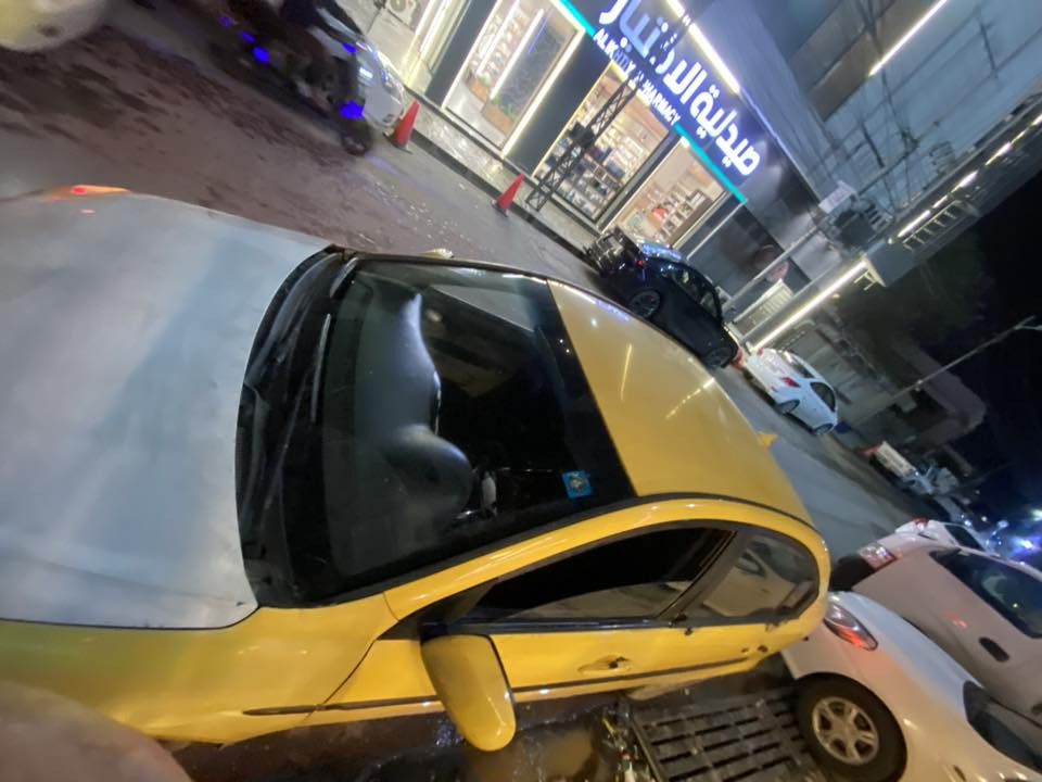 السلام عليكم اكسنت موديل 2010كير ومكينه شرط  بدون ضرر السياره كاربون بيها شرط التحويل ول وكاله السعر 85وبيها مجال شي قليل السياره يعوزها ترتيب ***********
