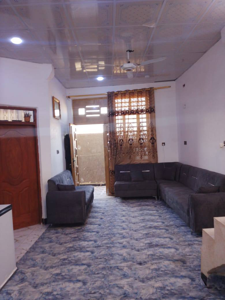 بيت خلفي. مساحه120. دربونه مترين.      يحتوي ع  غرفه و اصاله و استقبال. و   مطبخ وحمامات
صب كونكريت بناء سنه ٢٥ 2025  مطلوب اسكان 37.  السعر نهائي130.
 المنطقه كامله من ماي و مجاري و كهرباء. موحيه ٤١ 
ورء دوريه الشرطه 
قريب ع مجمع كتاب العدول الاتصال على. 💥⚜️💥 اتصل على الرقم او مراسلة الصفحه خاص 👆🏻
___________💚💥تريد عقارك ينباع ماعليك سوئ المراسله والباقي
 علينه ⚜️ 💥
عنده بيت.  البيع اليجار قطعه.  يدزلي تفاصيل. صور. واتساب بلخدمه حياكم الله ربي يوفقكم
 ___________________________

💙️ #للاعلان عن العقار الخاص بك او للمزيد من الاستفسارات إتصل على الارقام التا
 

‏‪***********‬‏ واتساب
