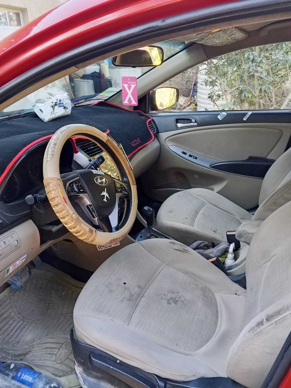 السلام عليكم اكسنت وارد امريكي 2016 السيارة بدون ضرر فقط الهلال الخلفي الأيمن والدوسه رقم بغداد دولي هزه جديده مكفوله من الضربة والصبغ كير مكينه كهربائيات تبريد تدفئه كله كفاله حداديه جيده السعر90 وبيه مجال العنوان بابل جبله رقم الهاتف ***********
