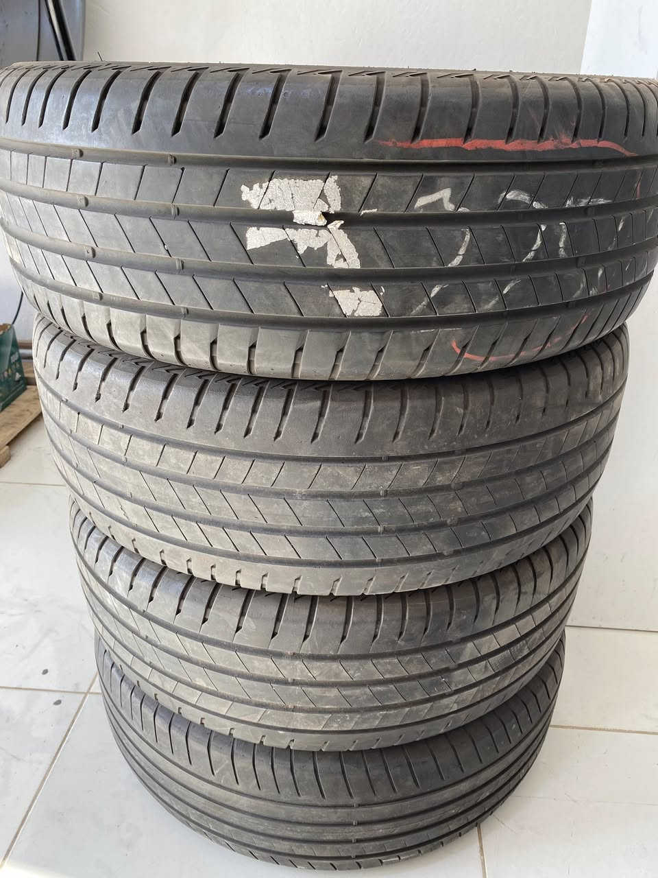 السلام عليكم ورحمة الله وبركاته
🩶الاخوه للاطارات المستعمله 🩶
      سيريه قومه درجه اولي نقشه صيفيه تبارك الرحمن قومات نظاف جداا
           رقم.        🖤 17 // 65 // 225 🖤
ماركة // بريدجستون Bridgestone 
   نتعامل بالبطاقه المصرفيه 
    المكان / القره بولي القويعه طريق الساحلي يوجد خدمة توصيل 
     0920245348


**إذا كنت صاحب هذا الإعلان وتريد حذفه لأي سبب، رجاءا أرسل رسالة إلى الدعم الفني**