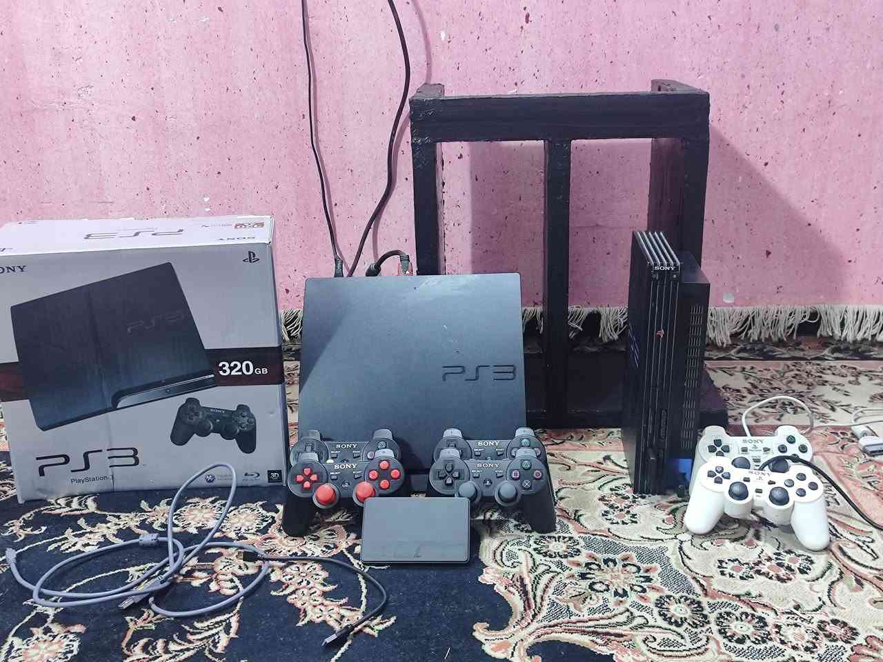 بكج مكون من بلي ستيشن ٣ مع اربع يدات / ٢ اصليات / ٢ تجاريات 
مع هارد خارجي بيه ١٠ العاب 
كود اف ور كريتوس ٣ اجزاء اول وثاني وثالث
طوبة ٢٠١٨
ديفل مي كراي جزء رابع 
تكن جزء ٦
لعبة مورتال كومبات جزء ٩
تومب رايدر اخر جزء
سبايدر مان اربع شخصيات اخر صدار
لعبة سيارات سباق وحربية

نوع ثاني بلي ستيشن ٢ 
مع يدات ثنين وفلاش العاب 
كل هذا بسعر ١٧٥ قفل موجود فيس وتساب *********** كربلاء بوبيات اسواق برتقالة رقم واحد
