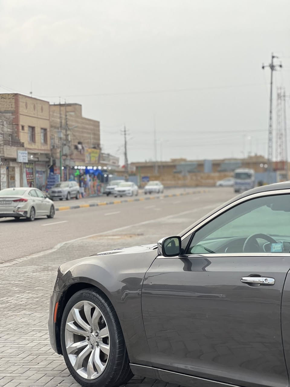 كرايسلر C300 2016
-السياره حره 
-وارد كندي 
-ايرباك سليم الضرر فقط تبديل جاملخ
_بانوراما
-دخول ذكي
-تشغيل عن بعد
-حجم الويل 20 +تخم تاير جديد
-كشنات كهربائية 
-تدفئه وتبريد شكنات+ستيرن
-برده كهربائيه خلفيه
-لايت زينون
-رقم السياره بغداد 
-مكان السياره بصره 
-متواجد ع رقم ***********
