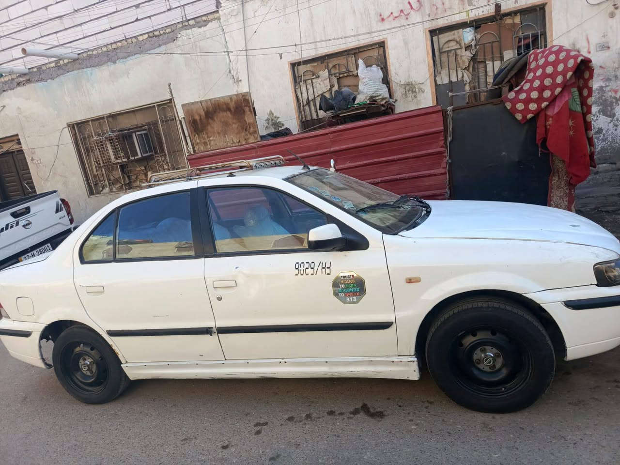 سلام عليكم سياره للبيع سمند2012 سياره نظيفه راعي موجود 28 وبيه مجال المكان البصره الجمهوريه ***********
