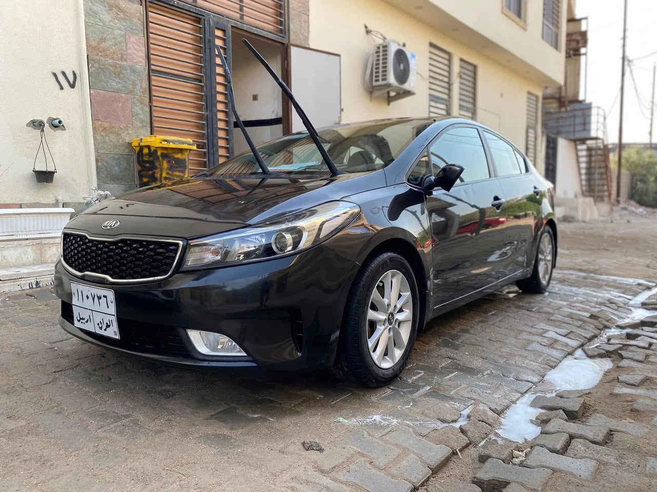 السلام عليكم
سيراتو 2018 مكينة 2000 خليجي 

رقم اربيل وكالة او تحويل 

بيها 4 قطع صبغ اثر جراد بدون حادث 

كير مكينة تبريد حدادية جاهزات  

مكانها النجف الأشرف 

السعر 115 قفل قفل 

***********
