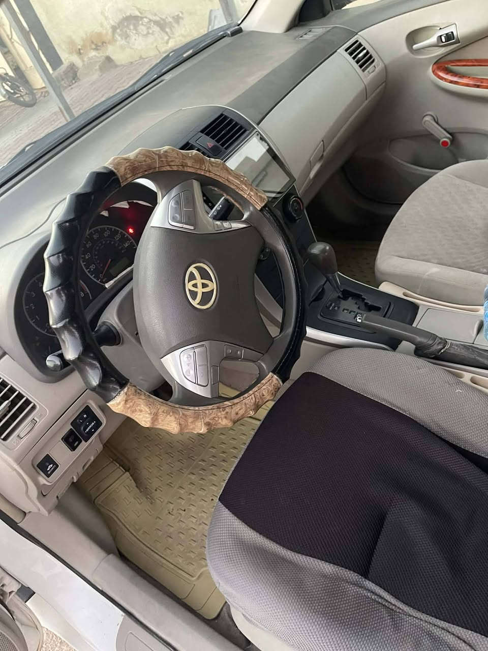🚗 للبيع كورلا 2009
✔️ رقم سليمانية (إنكليزي)
✔️ خليجي
✔️ سياره بسمي تحويل ثاني يوم 
✔️ محرك 16
✔️ السيارة بحالة جيدة
✔️ ماشي 220 الف كيلو قابل للزياده
✔️ بيها ملاحظات صبغ مالتها كايم من السقف للزگة
✔️السيارة استخدام يومي وحالتها زينة
📍 موقع السيارة: كركوك
💰 السعر: 95 ورقة وقابل للتفاوض البسيط
رقم هاتف ***********
