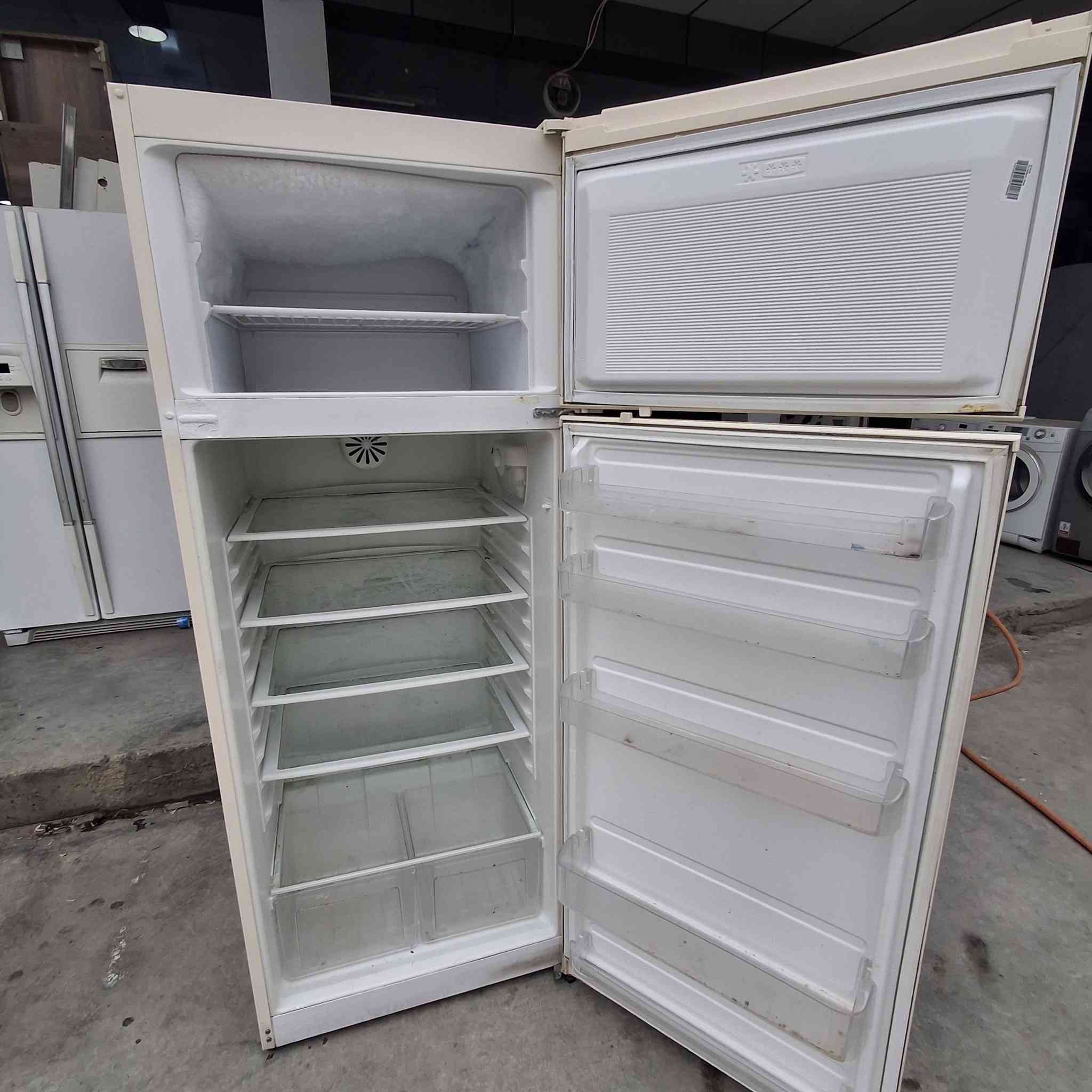 السلام عليكم ثلاجه ٢٠قدم تجميد بسعر مناسب واصل للمنزل داخل أربيل مع ضمان اسبوع رقم تواصل وتساب ***********
