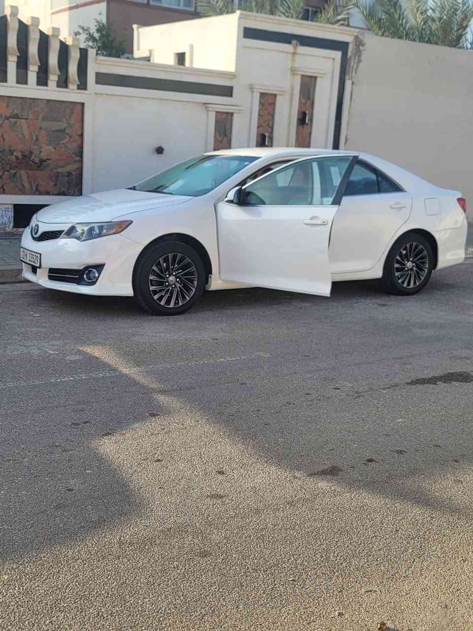 كامري 2013 خليجي GL
سونار موجود بلصور 
ماشيه ١٩٢ بدون حادث 
سعر ١٤٥ بيه مجال قليل سياره احلى من الصور 
***********
