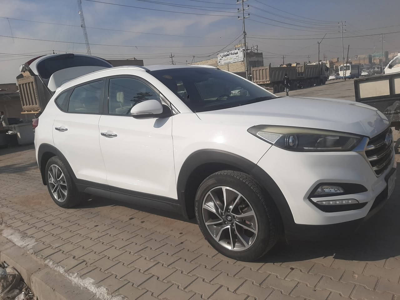 سلام عليكم هونداي توكسان 2018 بيها ضربة بلباب الامامي خفيفة والباقي كلة كفالة السعر 190 وبيها مجال حق الجية مكان نجف حي ميسان ا تصال *********** علما مكلف بلنشر واتساب فقط لاتتصل عل الخط فقط واتساب
