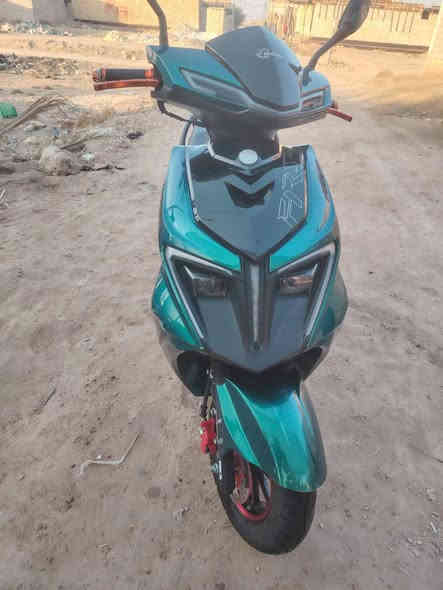 يالله سلام عليكم دراجه للبيع سكنس دراجه نضيفه كلش مامفتوحه ولامجفته العنوان ديوانية سومر سعر ٦٥٠ اتصال***********
