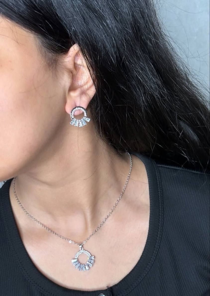 بكج رباعي كريستال 
طلاء ثابت 
كلادة +سوار+تراجي+خاتم 
السعر(5000)دينار✌️


**إذا كنت صاحب هذا الإعلان وتريد حذفه لأي سبب، رجاءا أرسل رسالة إلى الدعم الفني**