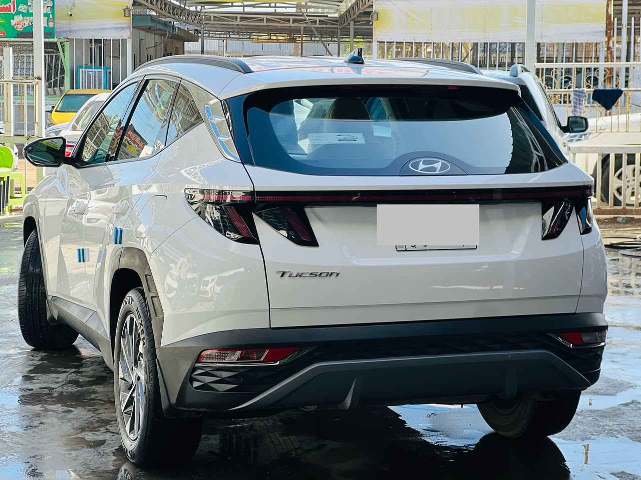 السلام عليكم توسان موديل 24 كفاله عامه من الصبغ والبارد والشخط والرصعه شرط الفحص بأسمي شخصيآ كير ومحرك بلادي ع الشركه ماشيه 45 الف حقيقي شاشه دجتال كشنات ابيض فول قماره حديد 
مكاني بغداد اليوسفيه 
السعر 215 
***********
