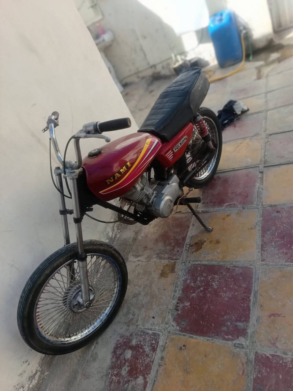 سلام عليكم دراجه كلك للبيع  كامله ما بيه نقص سعر 225 *********** مكاني نجف
