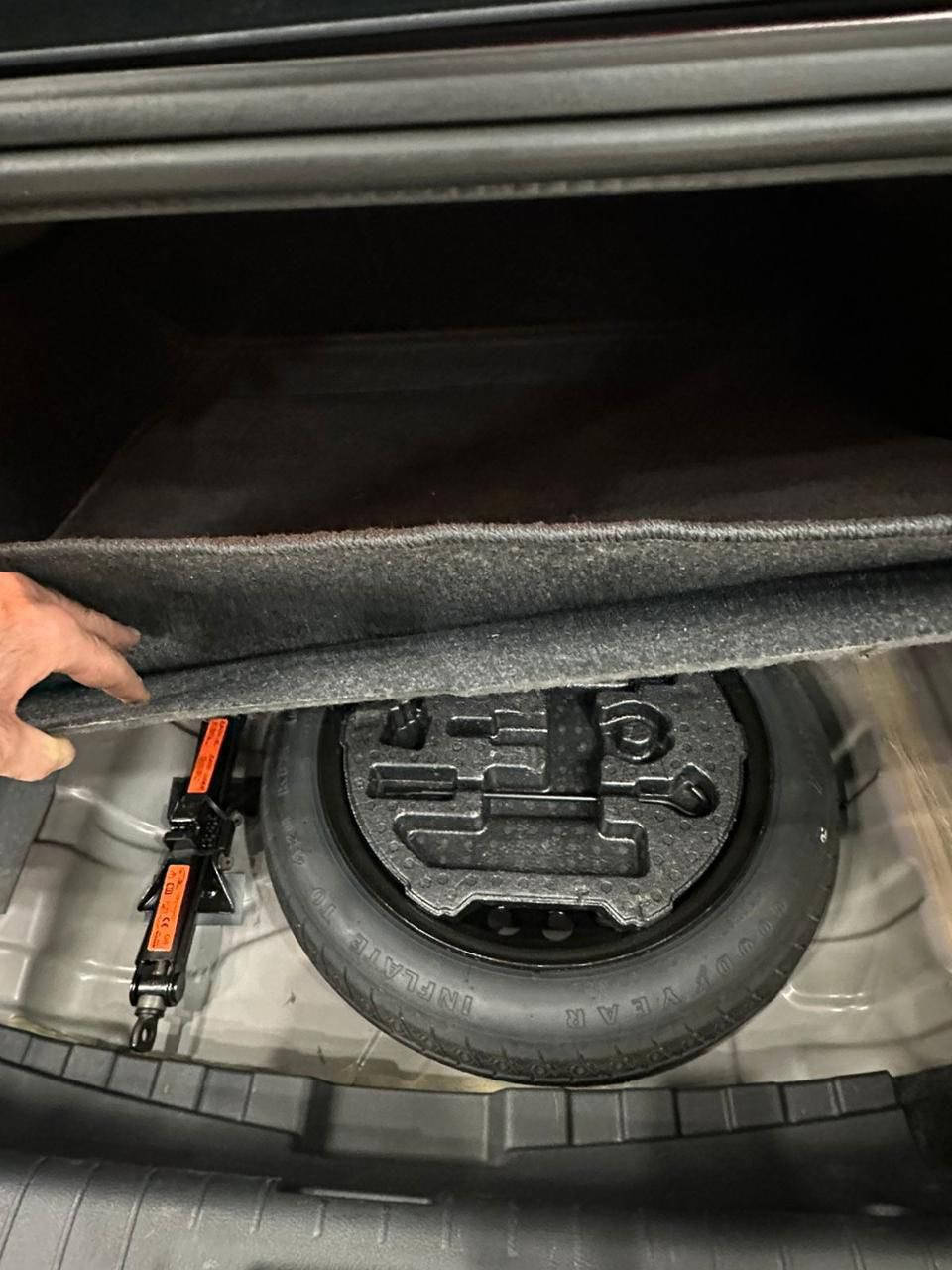 نيسان سنترا
✅موديل 2024 

✅لون ماروني

✅ماشي 21 الف 

✅بصمه 

✅ستيرن هيتر و كشنات هيتر 

✅مواصفات SV بلاص 

✅ضرر فقط بوليند بدون دواخل 

✅رقم دهوك هزه فحص ارقام كلها جديدة

✅مكان سيارة بدهوك 

✅للاستفسار اتصل ع ارقام تاليه 

***********✅

***********✅
