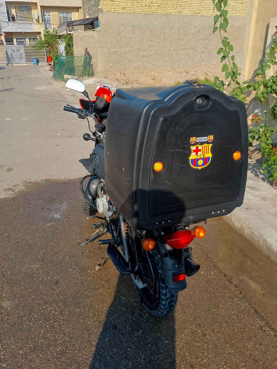 السلام عليكم 
دراجة بوكسر 21 نهايتهة محسوبة على 22 الدراجة مجفتة جديد اوراق كاملة مكمركة كبل ترقم الدراجة شلعة ومعدل خير من الله بس هسة كاعد تشتغل بس دفعة لان السلف عطلان يرادلة راجز بس والهندر دستة قوي وهسة عطل ما اعرف شبي ابيع كوم حديد انتبه 
السعر مليون قفل قفل قفل
الشعب حي المصطفى 
***********
