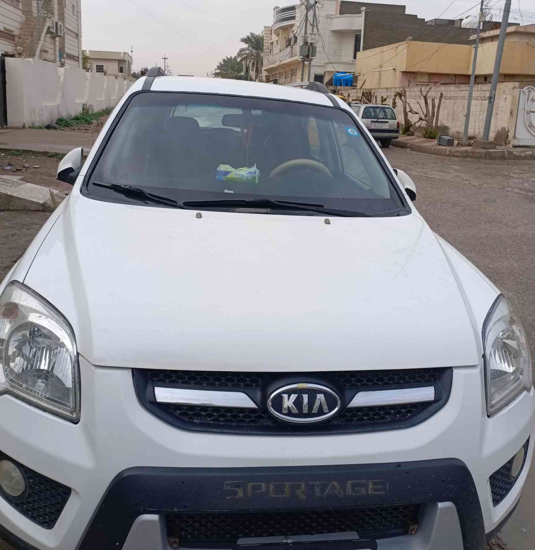 السلام عليكم سبورتج موديل 9 خليج حساسات خلفية كامرة شاشة 
الحادث فقط المواشر عليه باللون الأحمر ضرب خفيفة والباقي مكفول مراوس بسيارة خصوصي الاتصال بالرقم ***********
المكان بعقوبة
