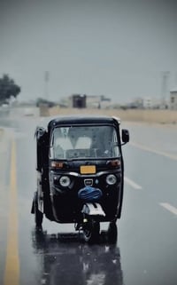 تكتك لبيع موديل 22 شعر 12 ). 0780 800 6259