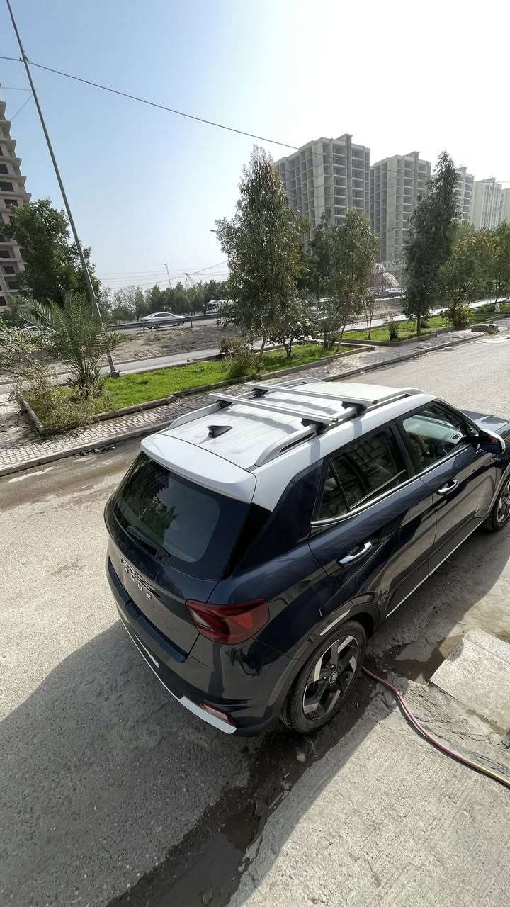 سلام عليكم هونداي ڤينو  وارد امريكي للبيع موديل ٢١ ماشيه ١١٩ كليو 
نقطه عمياء 
كشنات تدفئه
تبريدها ثلج 
نقطه عمياء 
مثبت سرعه 
مثبت مسار
سستم سماعات
بيها درايف مود 
دخول ذكي 
بيها رادار او اوتو ستوب واكف يرادله فيوز 
محور كير At يعني انسى 
مصار شهر من مبدل تخم تايرات 
او صدر امامي هم مصارلها شهر
كامل مواصفات تقريباً عدا الفتحه 
سياره كامله او مال بيت 
السياره رايدها ب( 127 )او بيها مجال وذا اكو مراوس byd جديد اراوس 
 مكاني بغداد الغزاليه ***********
